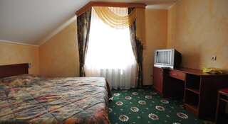 Гостевой дом Diamond club haus Витязево Двухместный номер с 1 кроватью или 2 отдельными кроватями и общей ванной комнатой-5