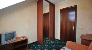 Гостевой дом Diamond club haus Витязево Одноместный номер с общим душем и туалетом-6